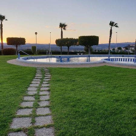 Mediterraneamente Soleado Santa Pola Bagian luar foto